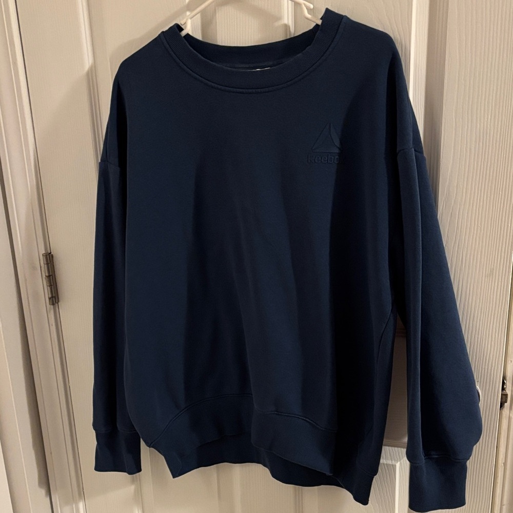 Reebok Women’s Dark Navy Oversized Crewneck Pullover Sweatshirt